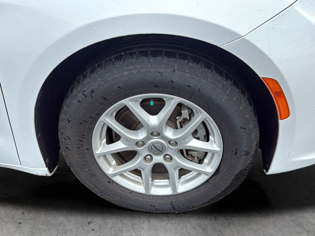 Used 2021 White Chrysler Touring L image 23
