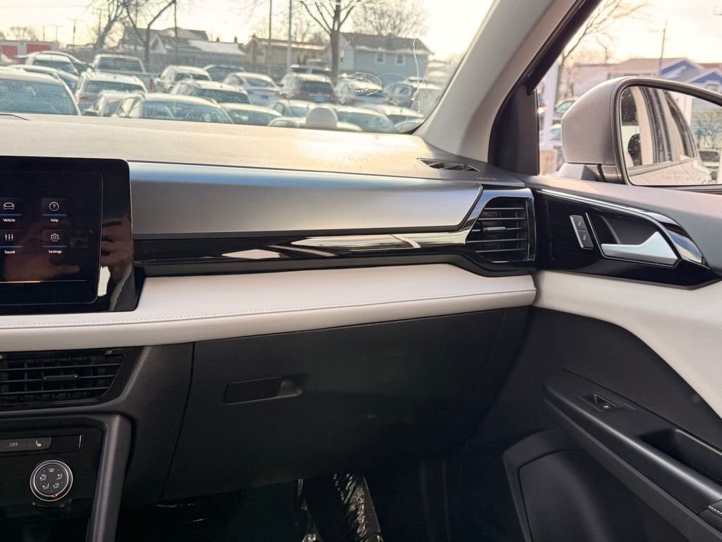 New 2026 Platinum Gray Metallic Volkswagen 1.5T S image 16
