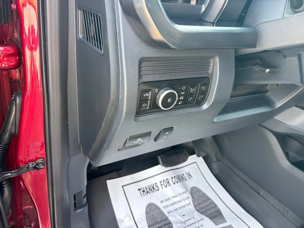 Used 2025 Red Ford Lariat image 29