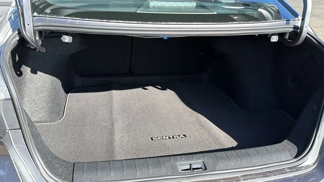2026 Nissan Sentra SR - Photo 13