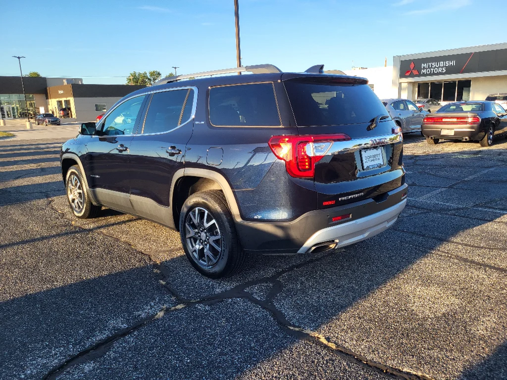 Used 2021 Midnight Blue Metallic GMC SLE image 8