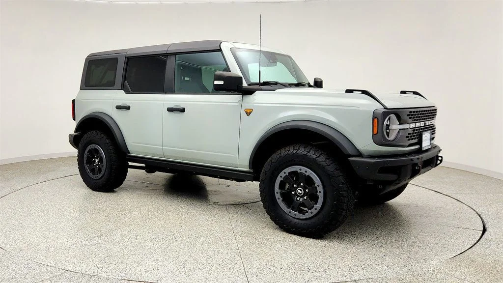 Used 2021 Cactus Gray Ford Badlands 4 Door Advanced 4x4 w/ Sasquatch Pkg & High Pkg image 3