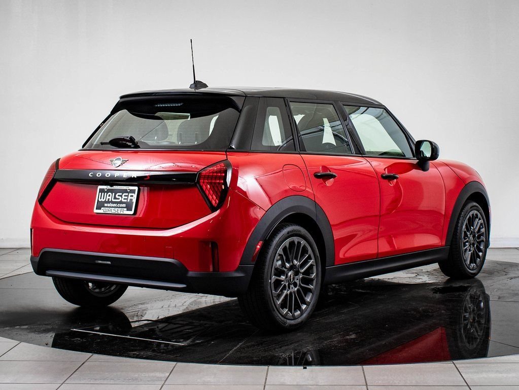 Used 2026 Chili Red MINI Signature image 7