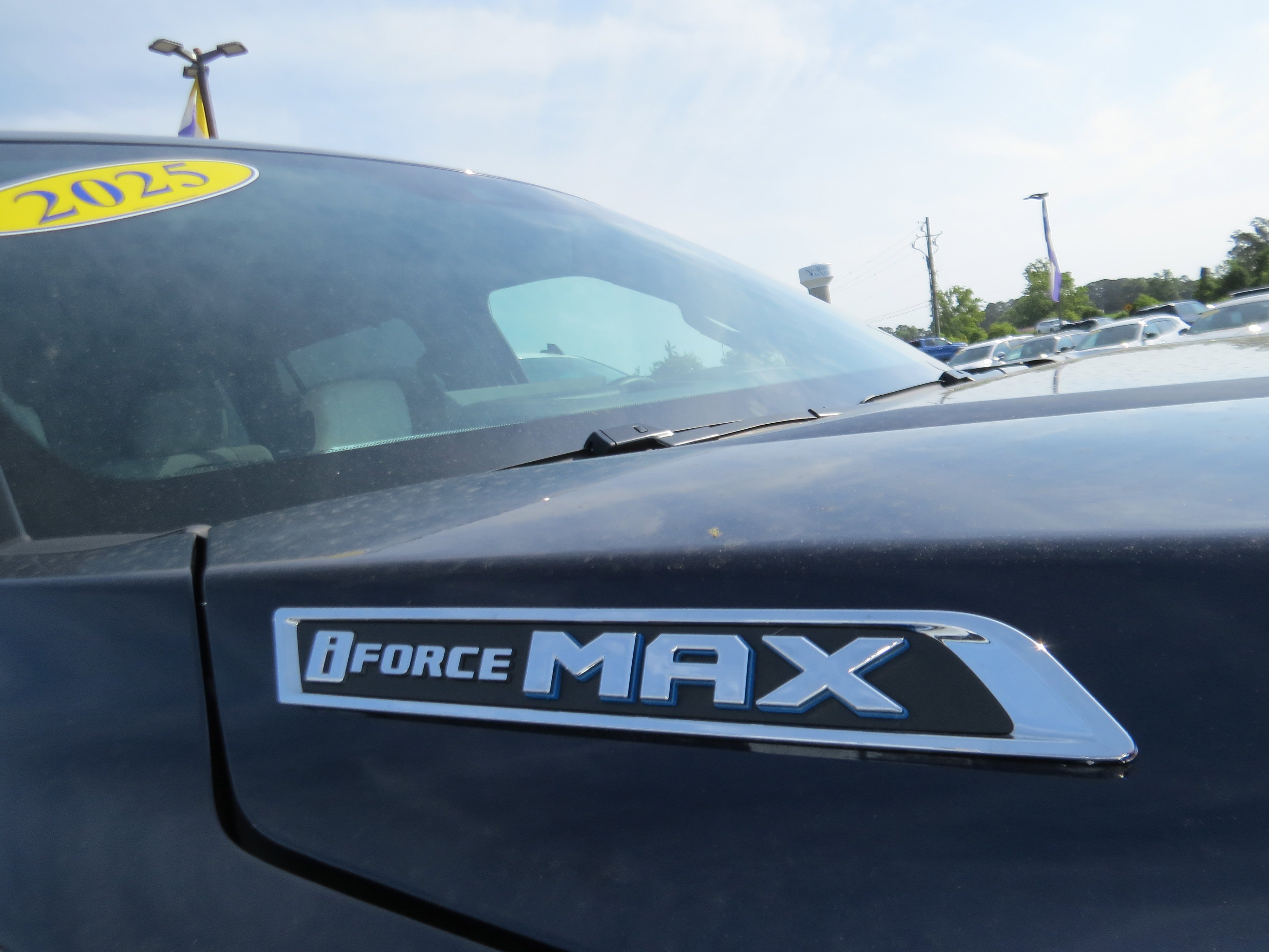 Used 2025  Toyota SR5 image 7
