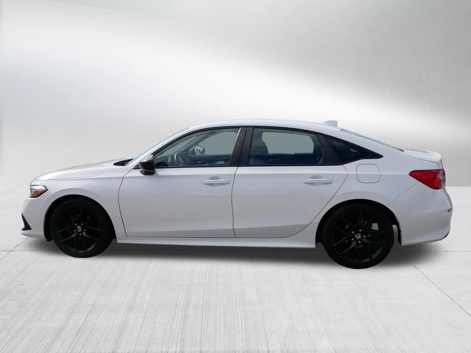 Used 2023 Platinum White Pearl Honda Sport image 4
