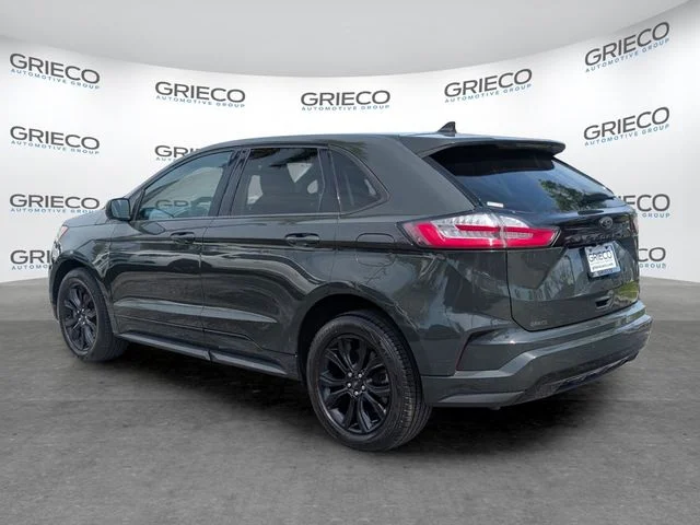 Used 2022 Forged Green Metallic Ford SE image 5