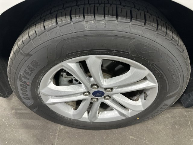 Used 2020 White Ford SEL image 23