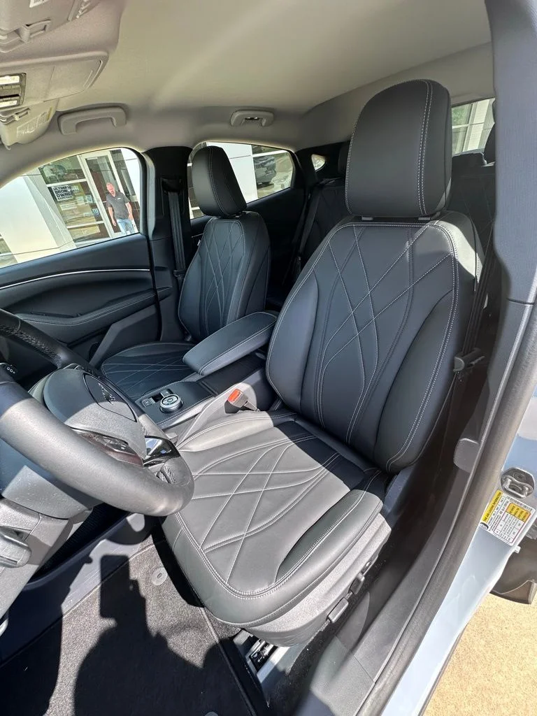 New 2024 Glacier Gray Metallic Tri-Coat Ford Select image 11