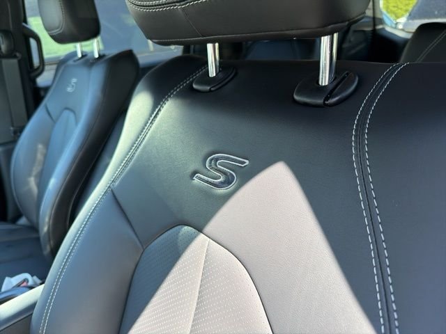 2026 Chrysler Pacifica Select - Photo 21