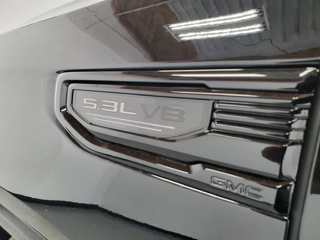 New 2026 Onyx Black GMC Elevation image 34