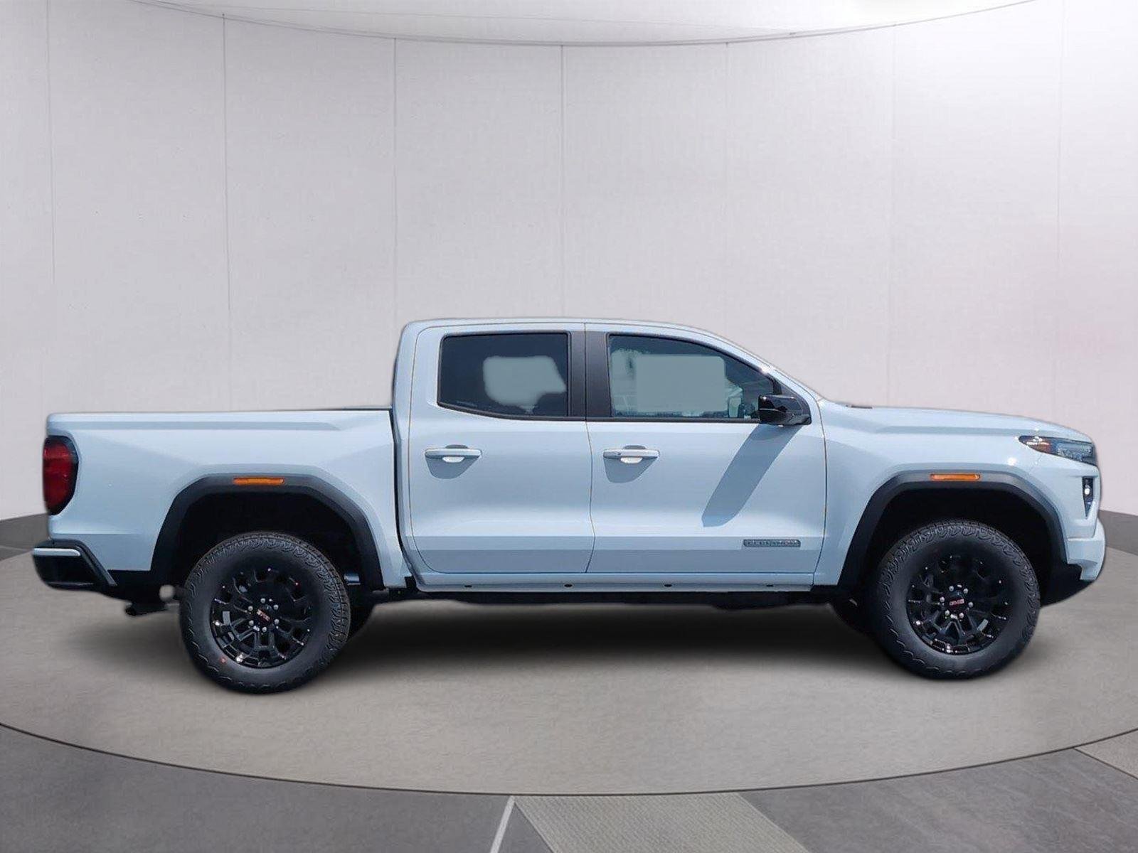 New 2026 Summit White GMC Elevation image 7