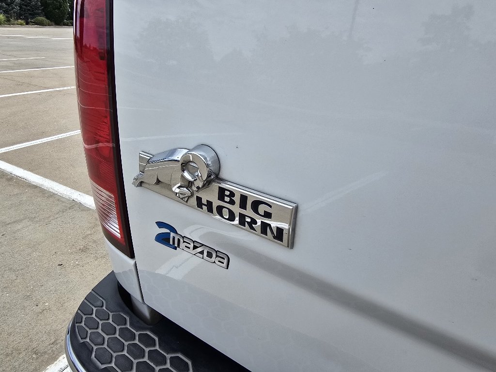 Used 2015 Bright White Clearcoat Ram Big Horn image 10