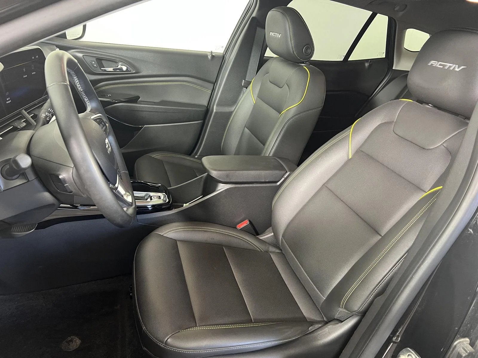 Used 2024 Mosaic Black Metallic Chevrolet ACTIV image 6