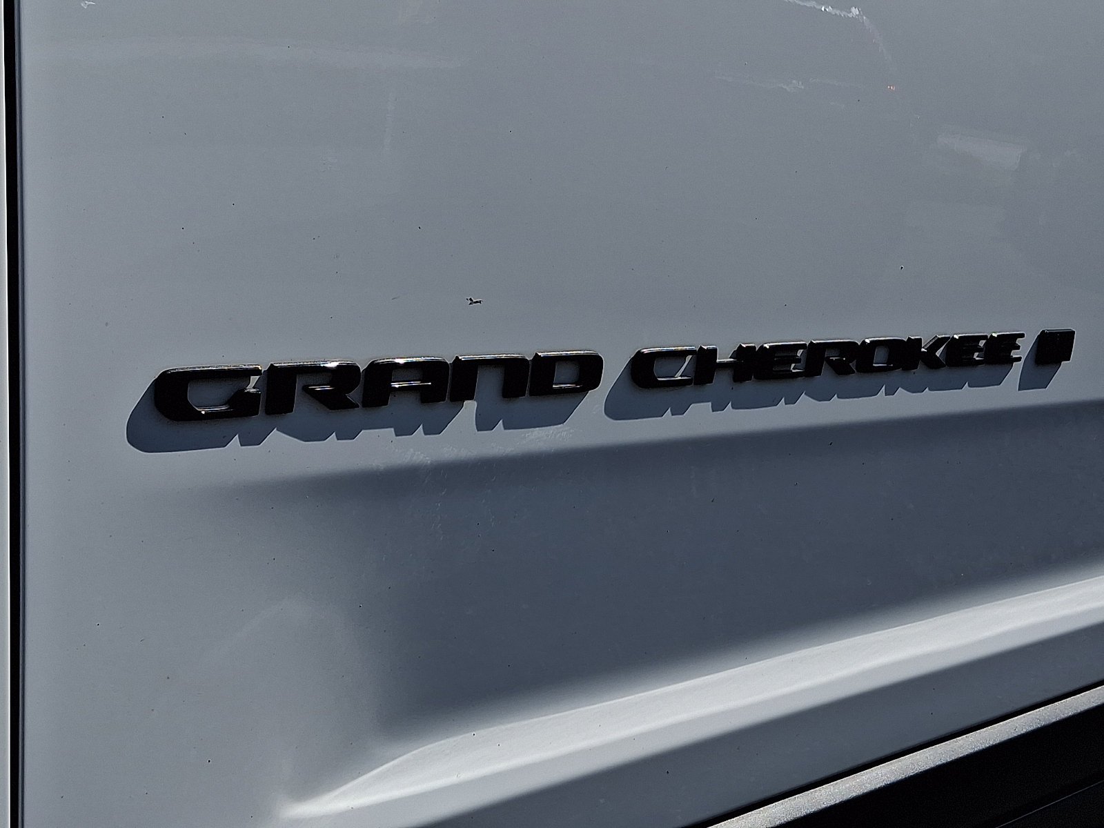 Used 2023 Bright White Clearcoat Jeep Altitude image 30
