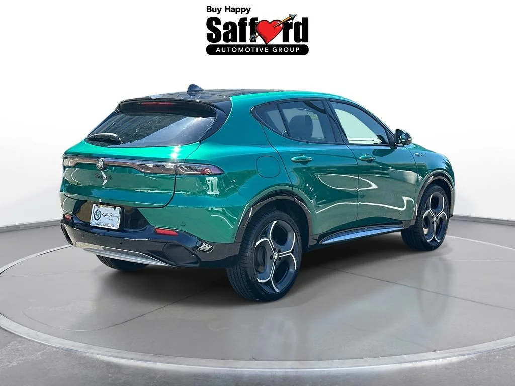 New 2026 Verde (Green) Fangio Metallic Exterior Paint Alfa Romeo Sport Speciale image 8