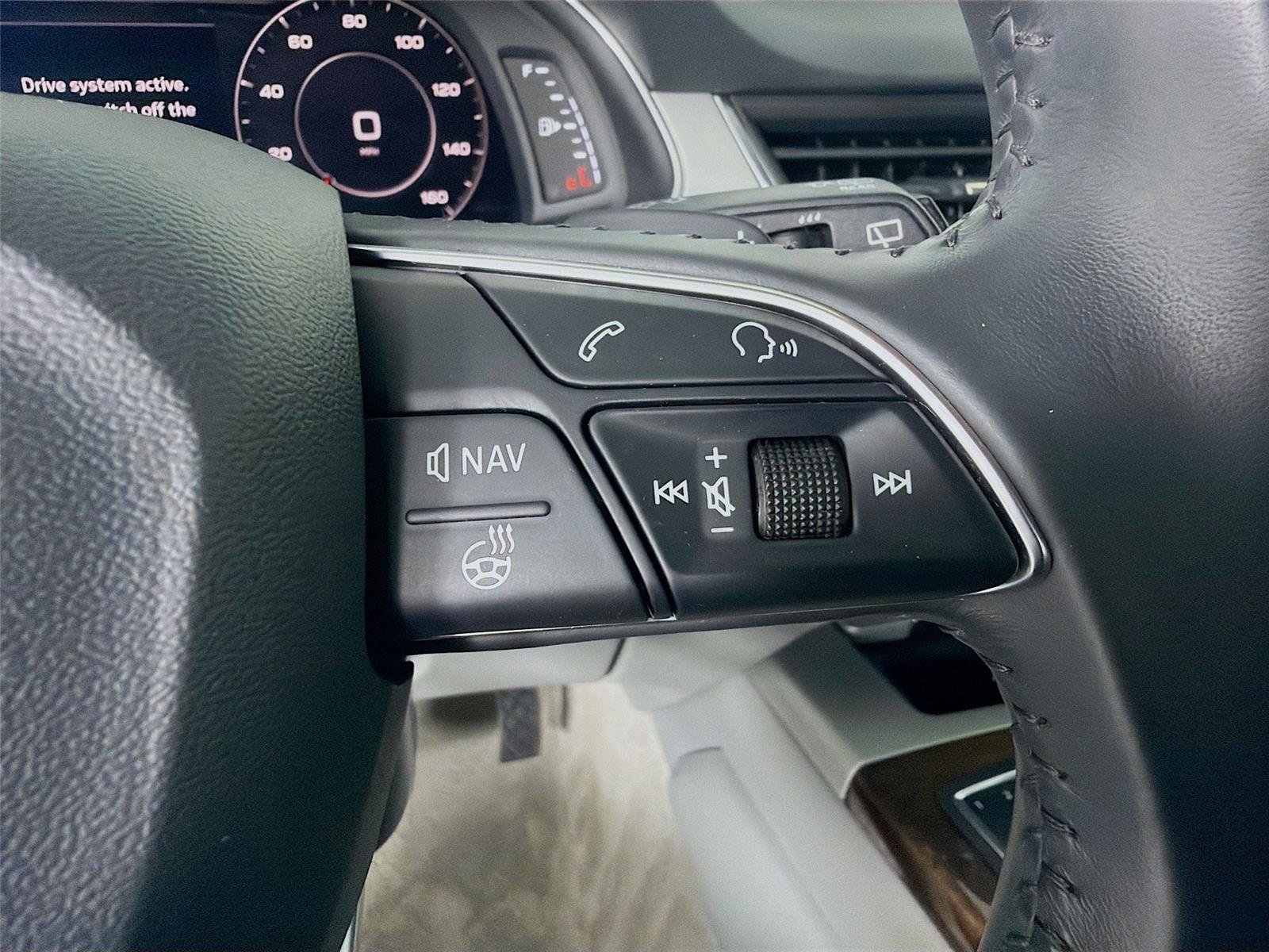 Used 2018  AUDI  image 13