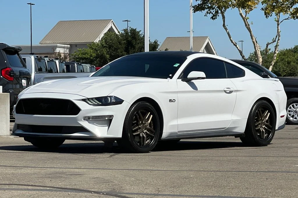 Used 2020 White Ford GT Premium image 10