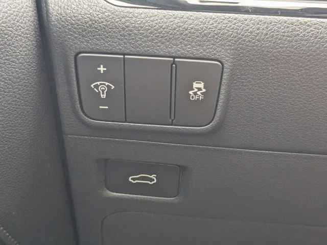 New 2027 Snow White Pearl Kia GT-Line image 25