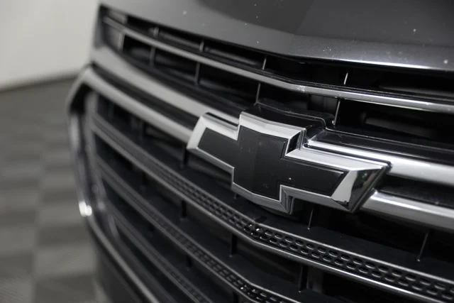 Used 2019 Black Chevrolet Premier image 8