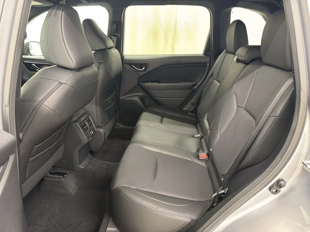 New 2026 Ice Silver Metallic Subaru Limited image 19