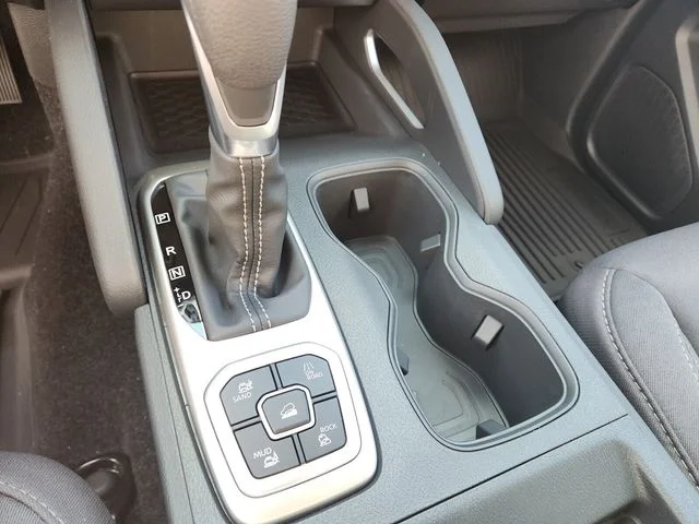 2026 Nissan Frontier SV - Photo 14