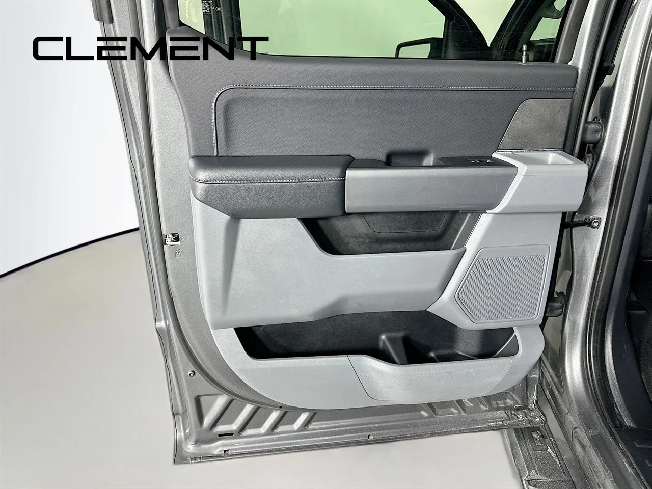 Used 2024  Ford XLT image 29
