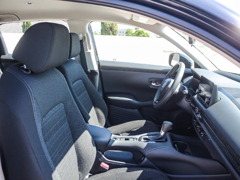 2025 Honda HR-V LX - Photo 17