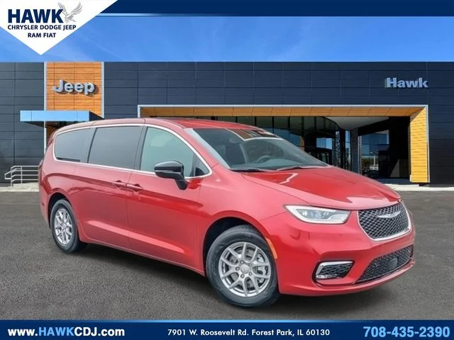 2026 Chrysler Pacifica Select's photo