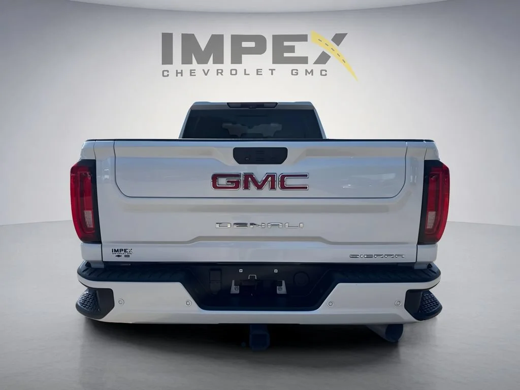 Used 2020 WHITE FROST TRICOAT GMC Denali image 5