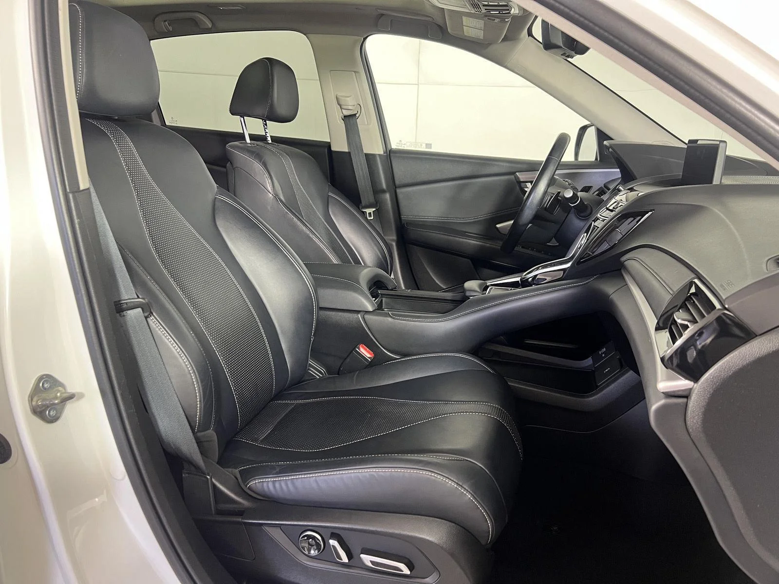 Used 2020 Platinum White Pearl Acura SH-AWD w/Tech image 12