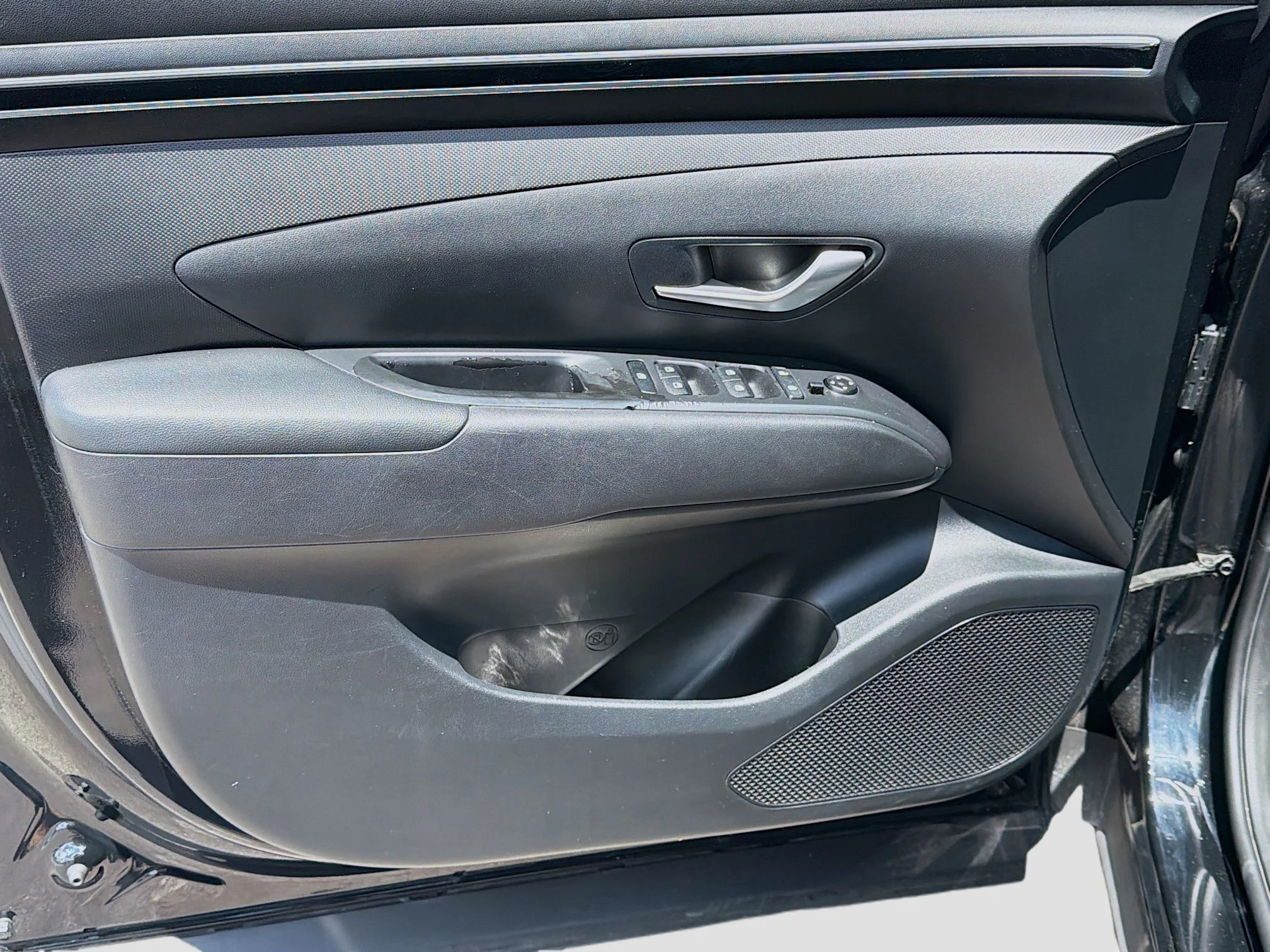 Used 2022 Phantom Black Hyundai SEL image 19