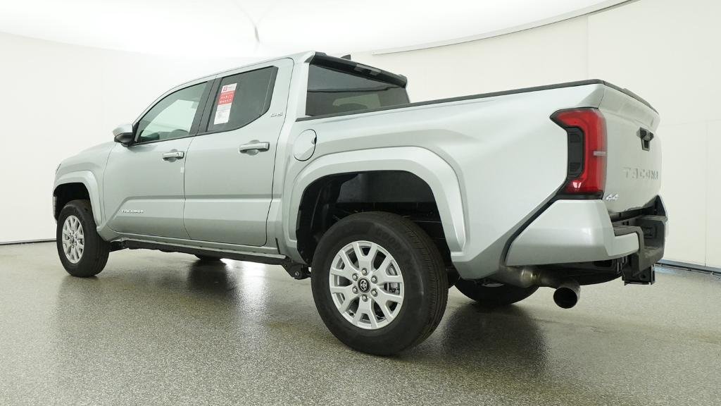 2026 Toyota Tacoma SR5 - Photo 13