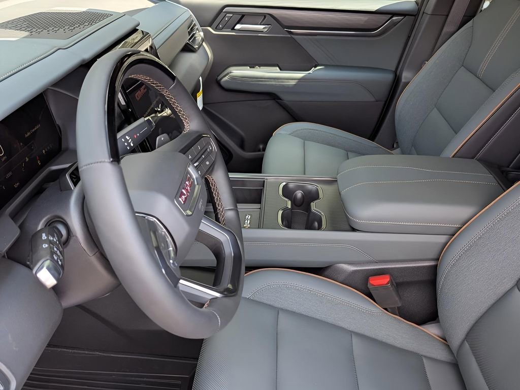 2026 GMC Acadia AT4 - Photo 7