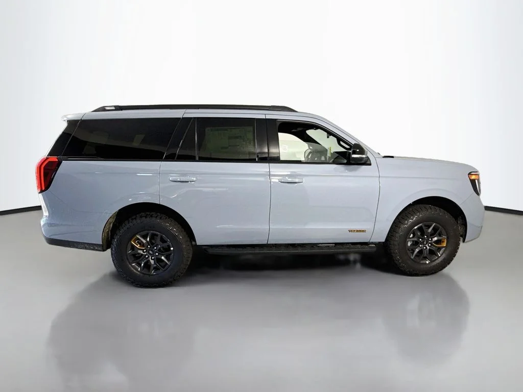 New 2027 Glacier Gray Metallic Tri-Coat Ford Tremor® image 8
