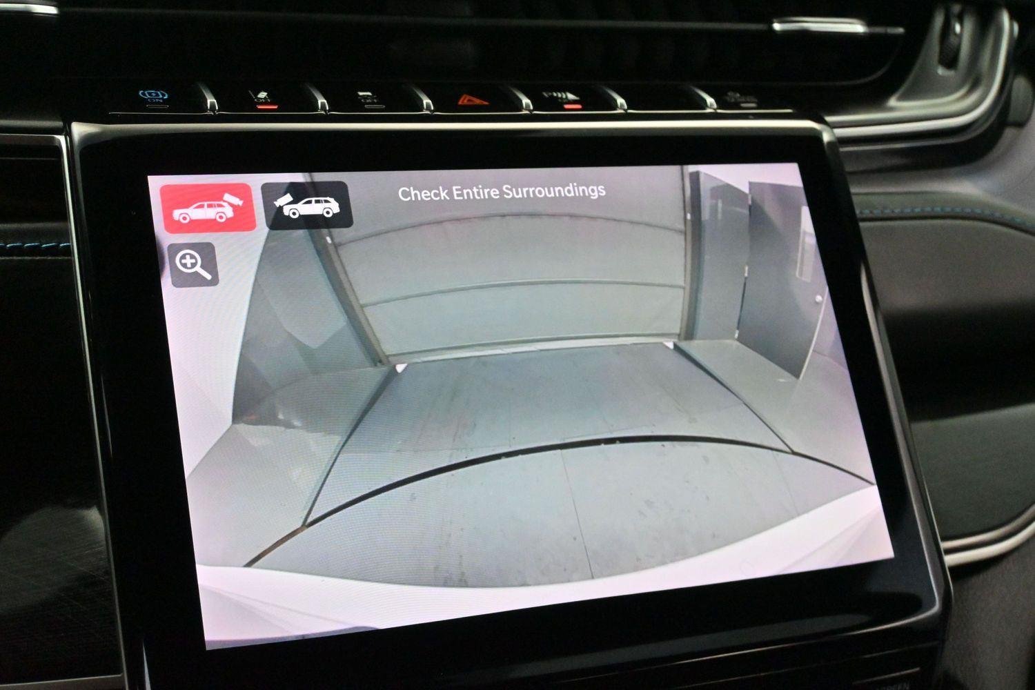 Used 2022 Bright White Clearcoat Jeep Trailhawk image 23