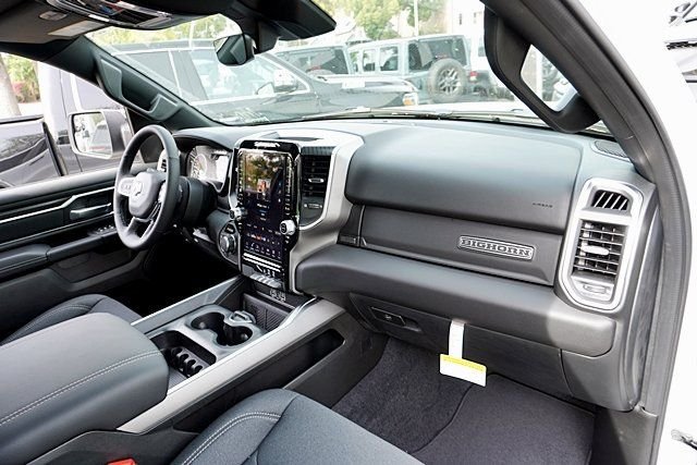 New 2026 Bright White Clear-Coat Exterior Paint RAM Big Horn/Lone Star image 13