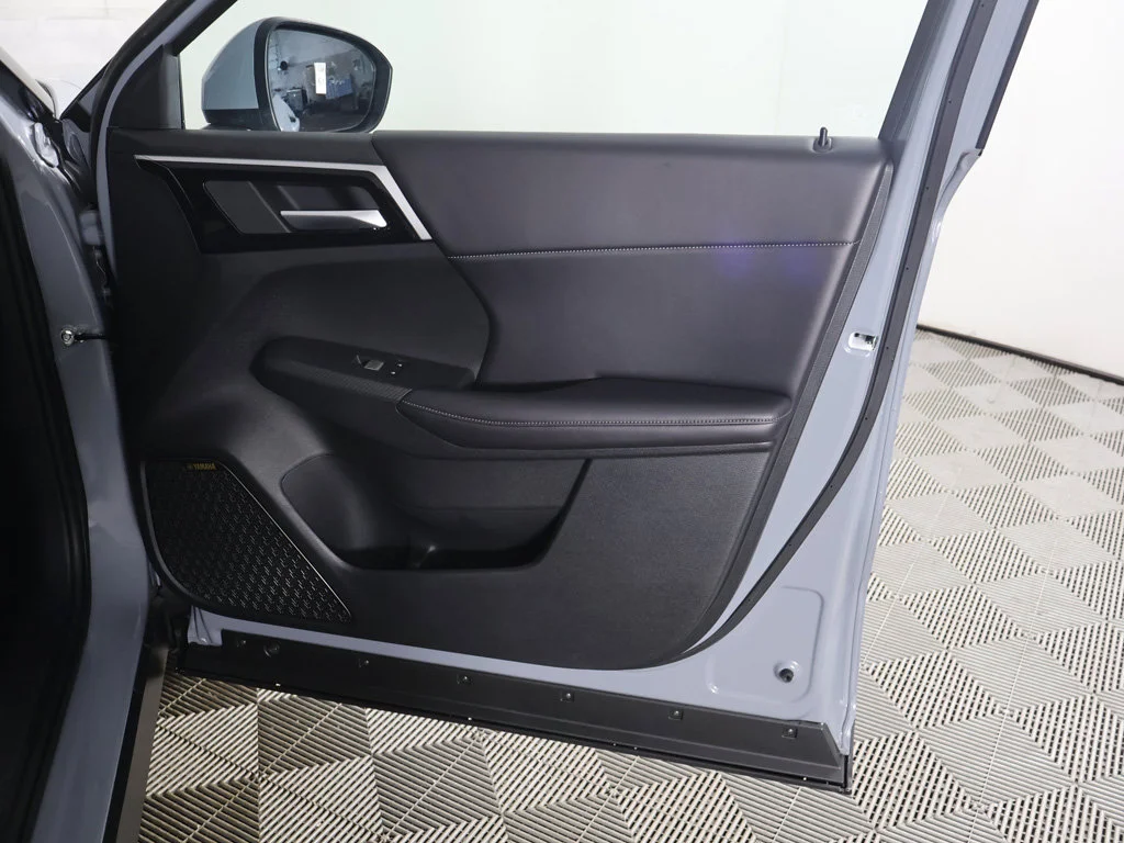 New 2026 Gray Mitsubishi SE image 25