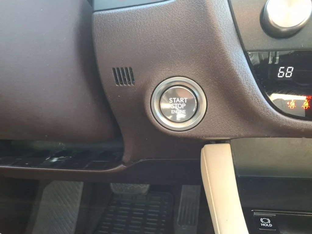 Used 2020 Black Lexus 350 image 23