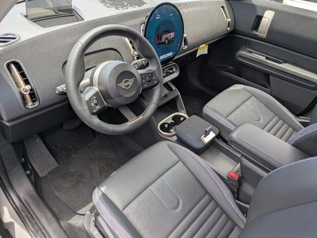Used 2025 Silver MINI Cooper S ALL4 image 11