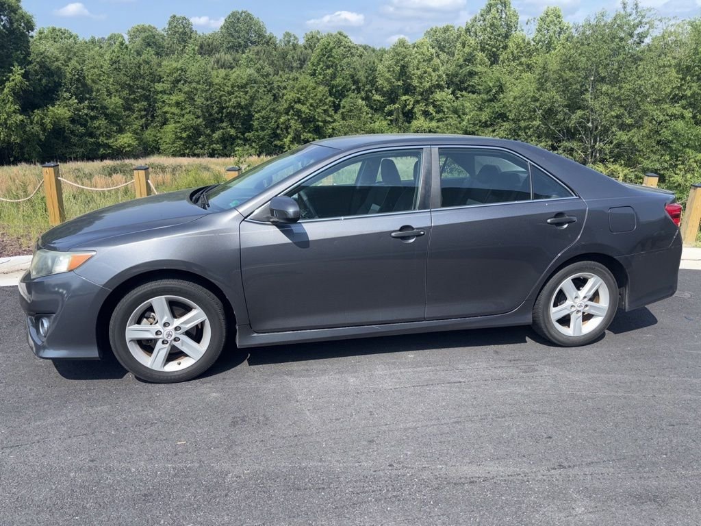 2012 Toyota Camry 2.5 Auto SE's photo