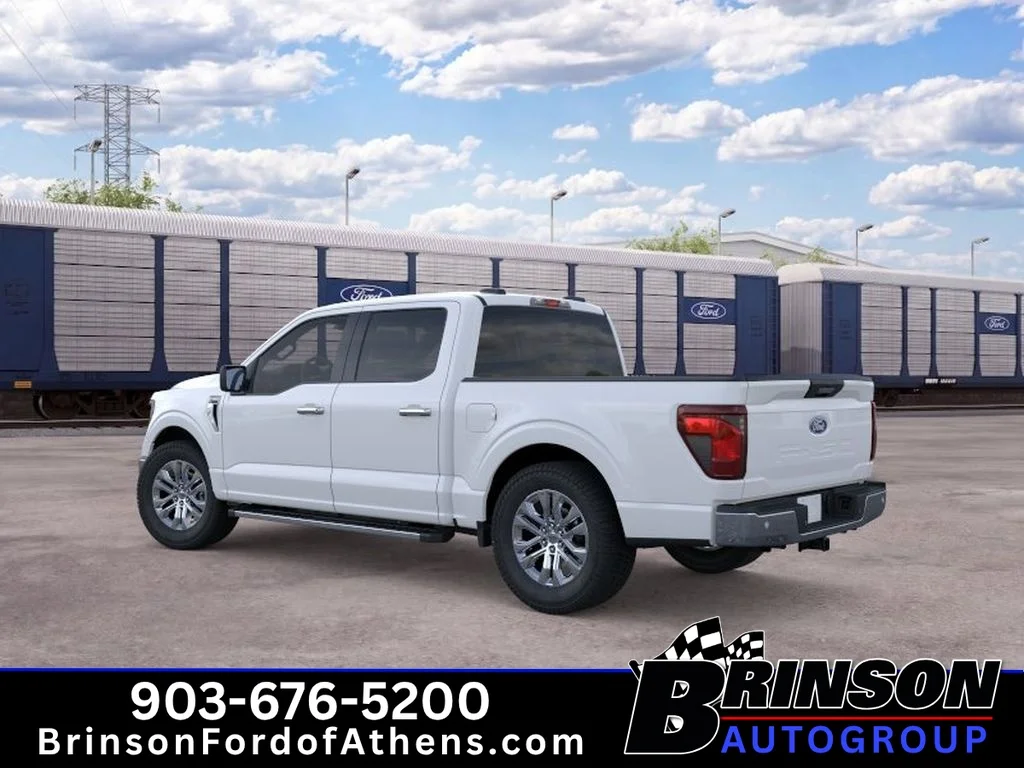 New 2026 Oxford White Ford XLT image 4