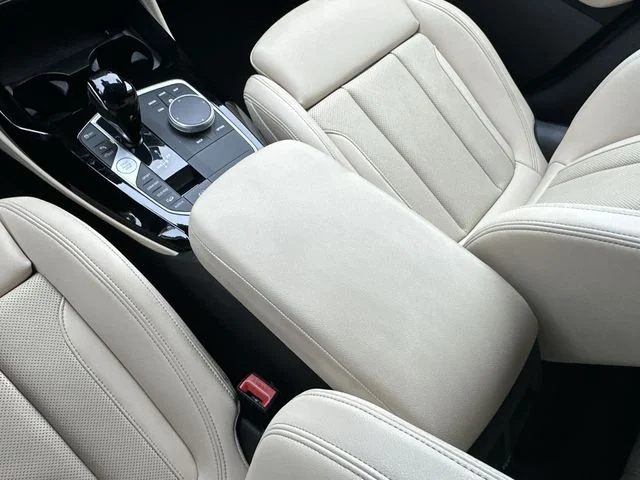 Used 2023 Black BMW xDrive30i image 22