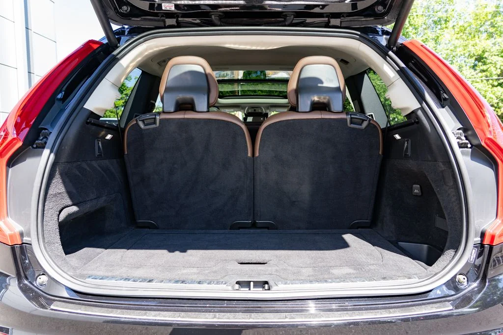 Used 2019 Black Volvo T6 Inscription image 8
