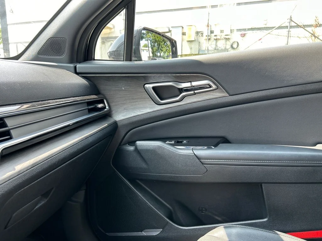 Used 2024 Black Kia X-Line image 21