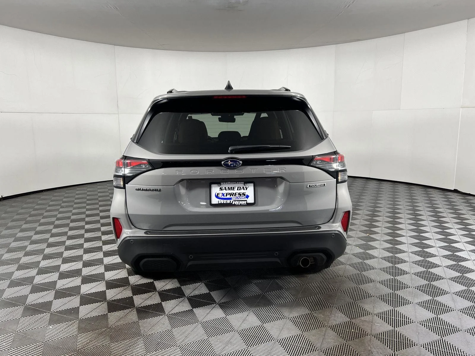 Used 2025 River Rock Pearl Subaru Touring image 16
