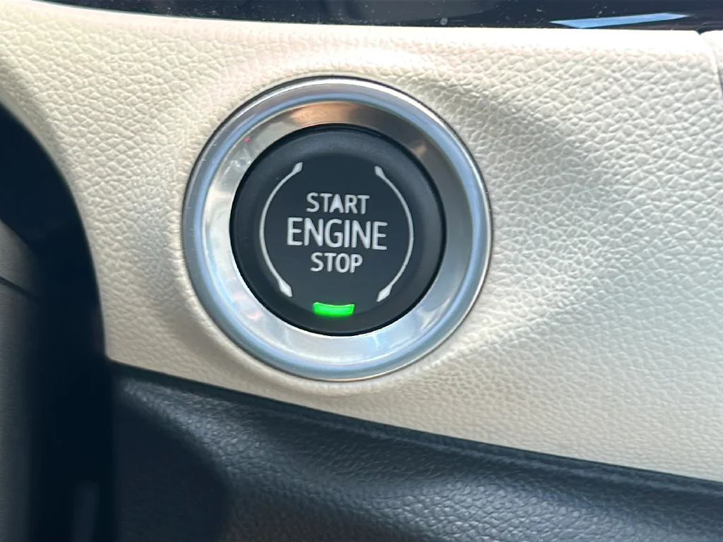 Used 2020 Blue Buick Preferred image 26