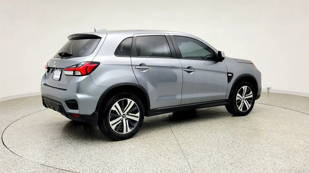 Used 2024 Mercury Gray Metallic Mitsubishi ES 2.0 AWC image 5