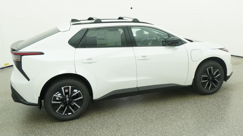 New 2026 Wind Chill Pearl Toyota XLE image 53