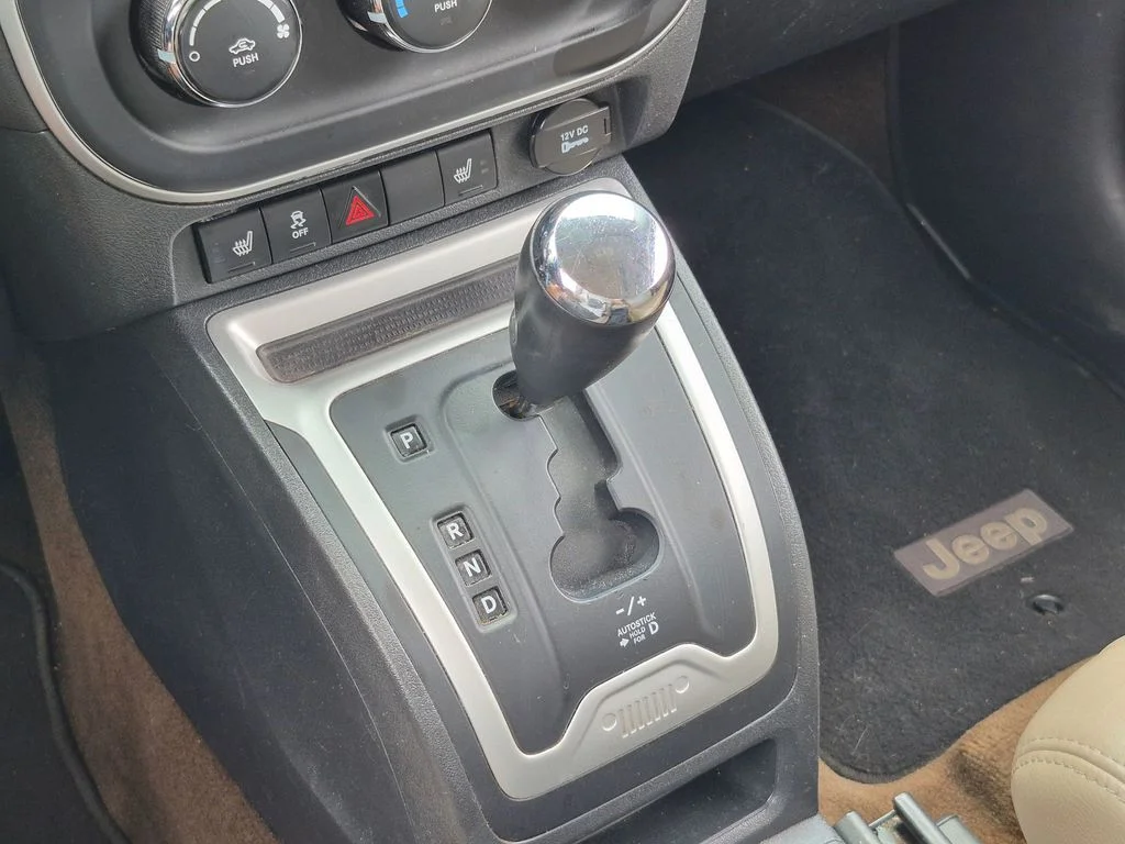Used 2014 Black Jeep Latitude image 23