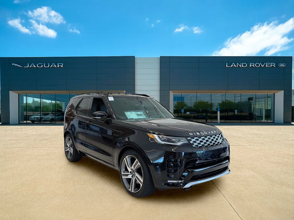Used 2025 Santorini Black Metallic Land Rover Metropolitan Edition image 4
